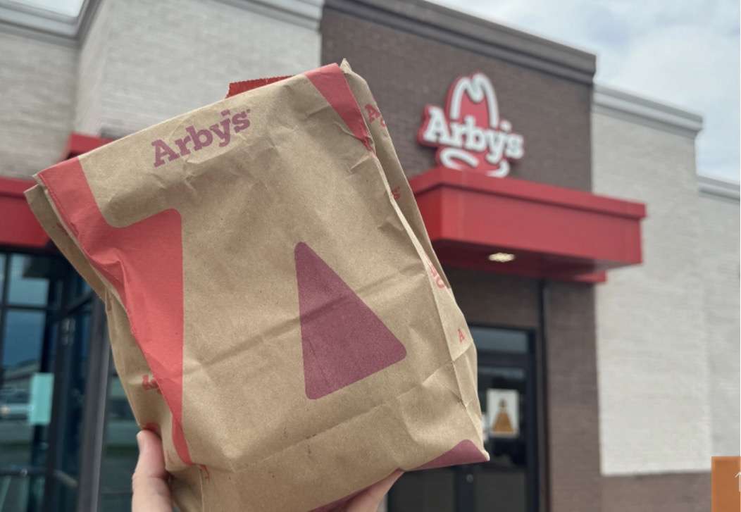 Arby's’te mayıs ayında hafta sonları her sandviçte 1 alana 1 bedava